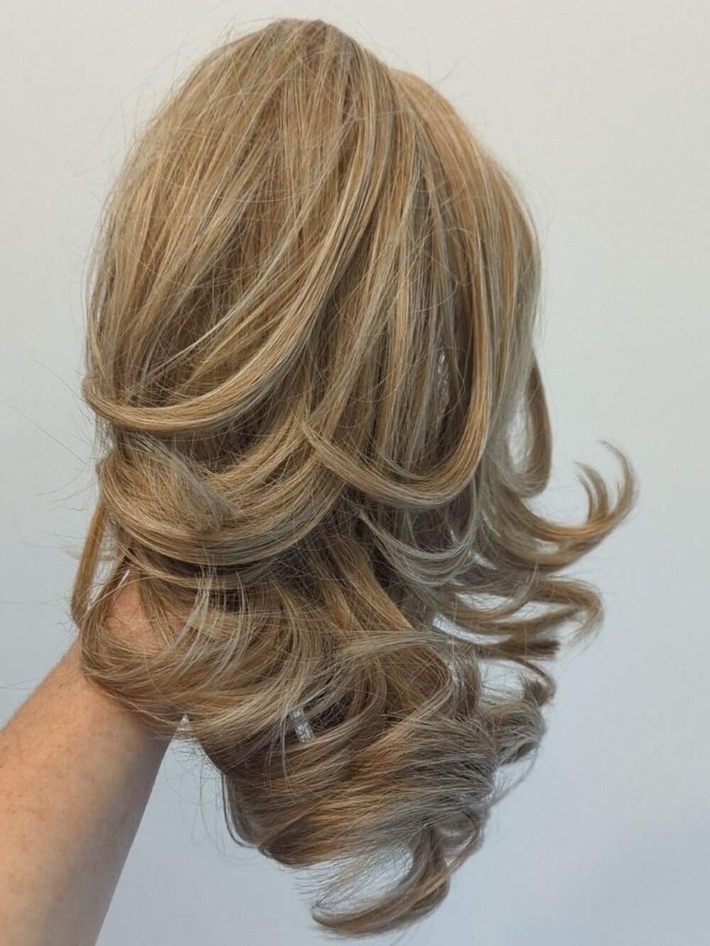 Clip On Ponytail Blonde - Picture 2 of 5